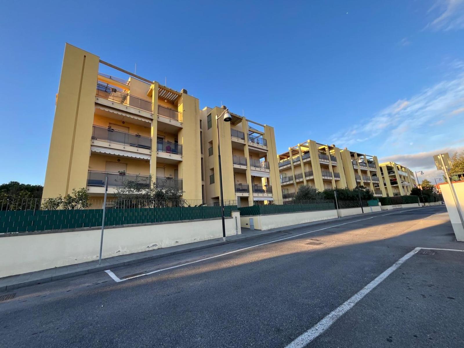 Dea Apartments Albenga Bagian luar foto