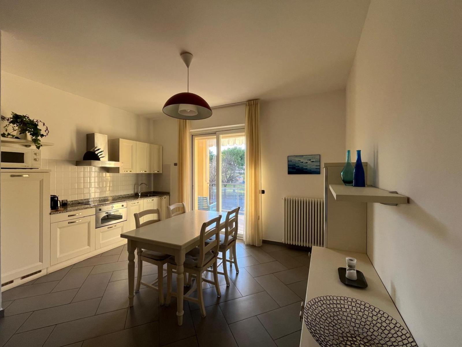 Dea Apartments Albenga Bagian luar foto