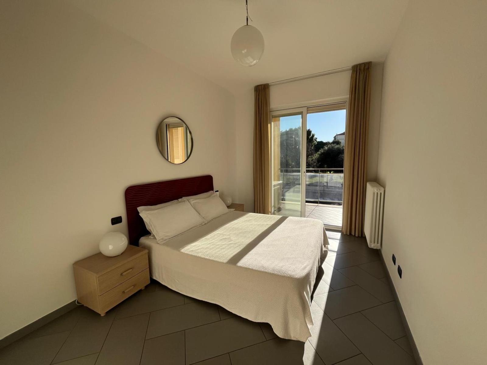 Dea Apartments Albenga Bagian luar foto