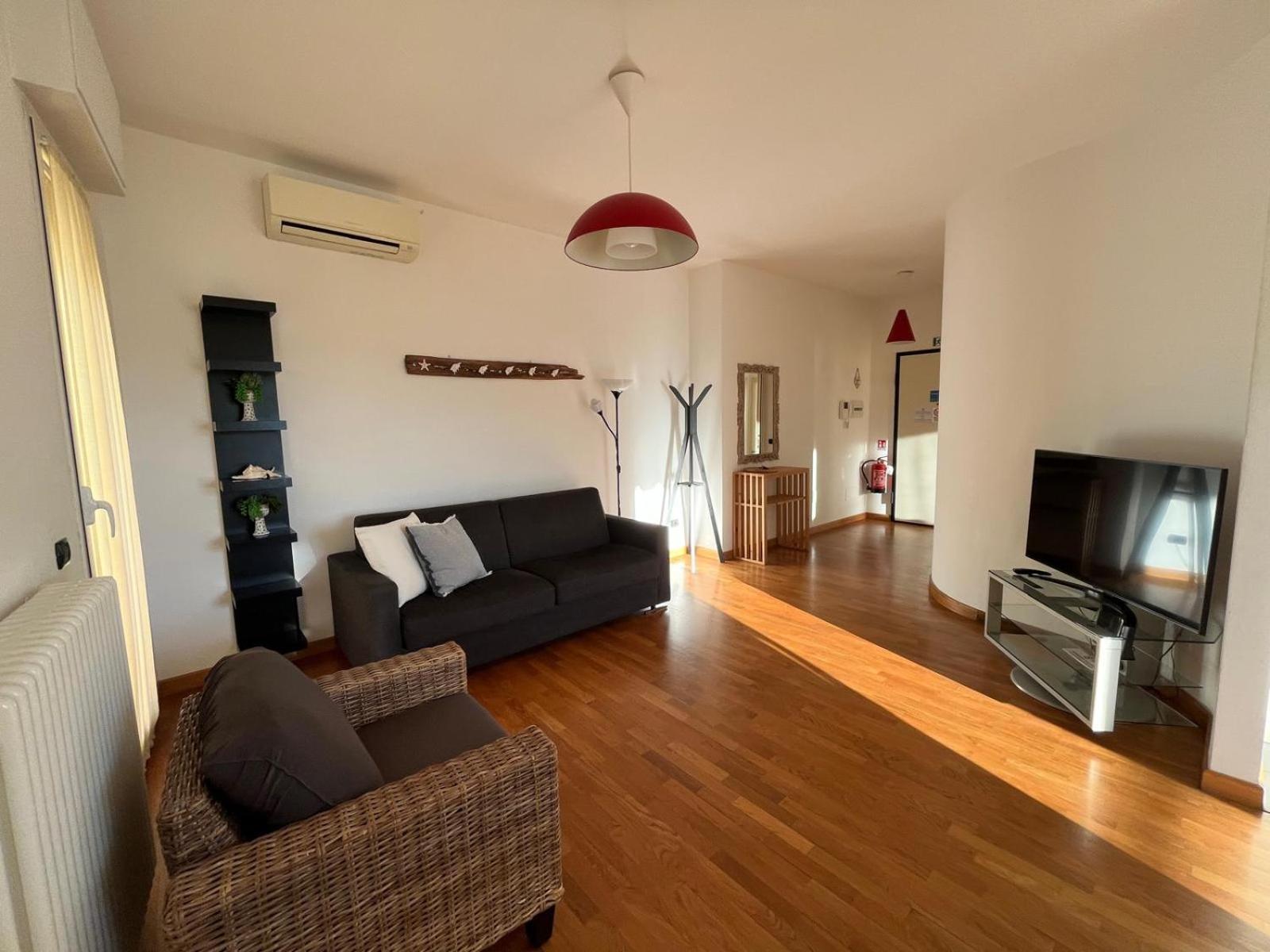 Dea Apartments Albenga Bagian luar foto