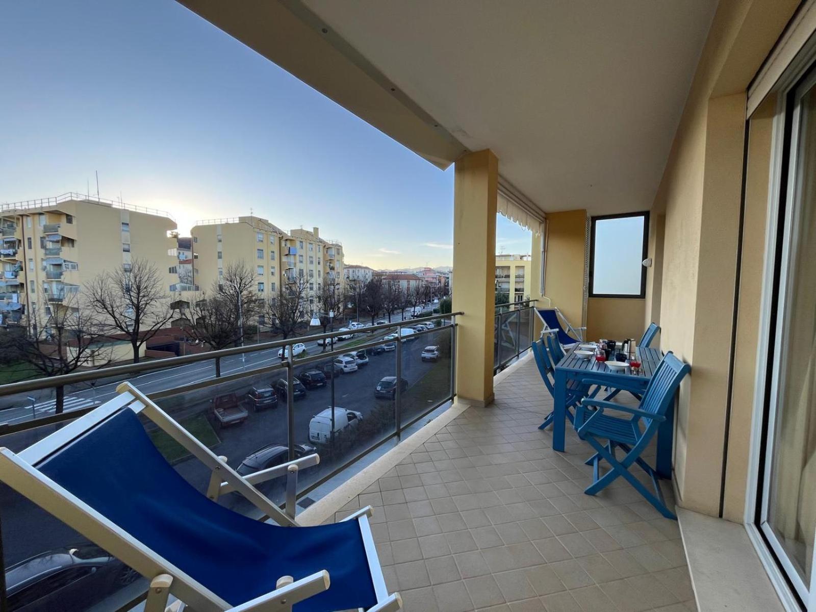 Dea Apartments Albenga Bagian luar foto