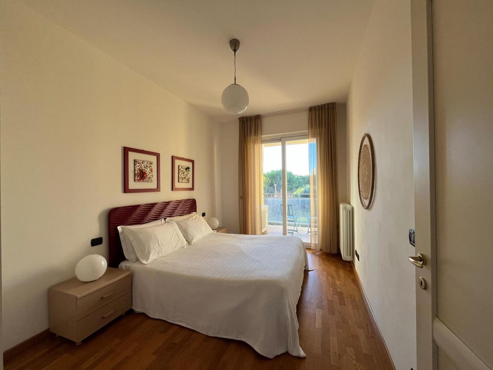Dea Apartments Albenga Bagian luar foto