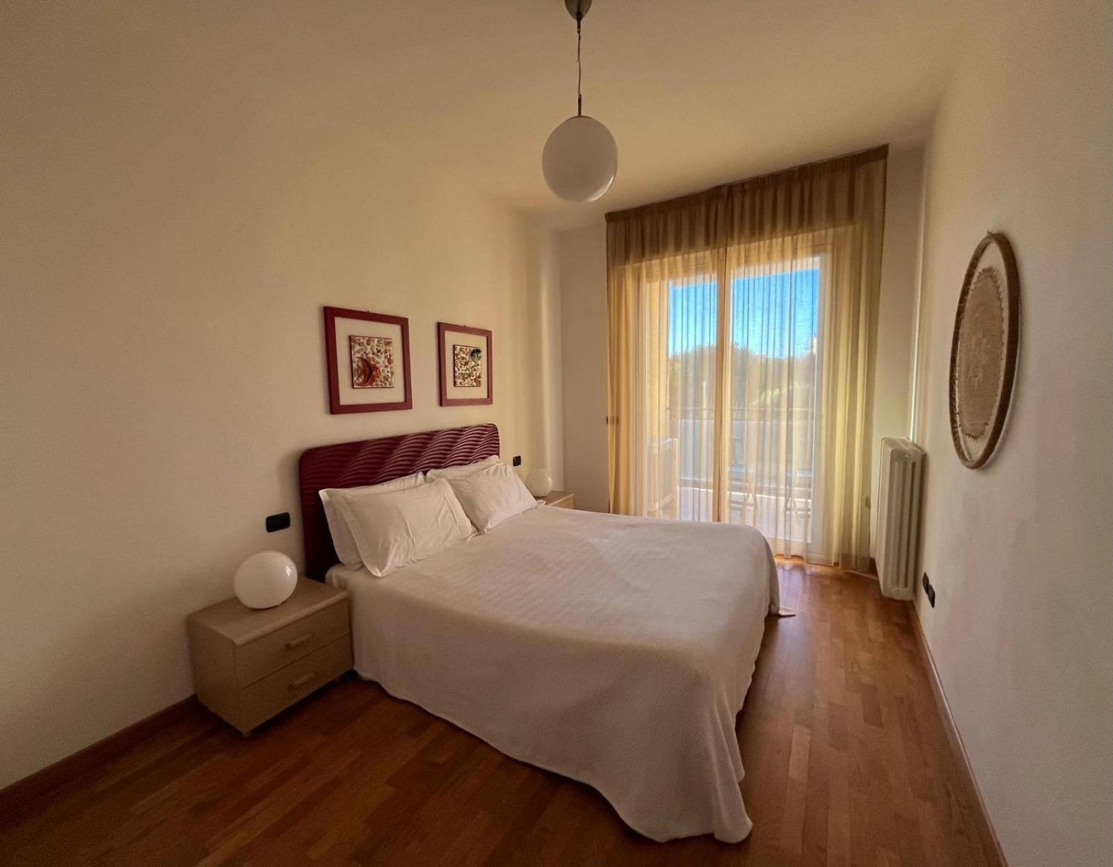 Dea Apartments Albenga Bagian luar foto