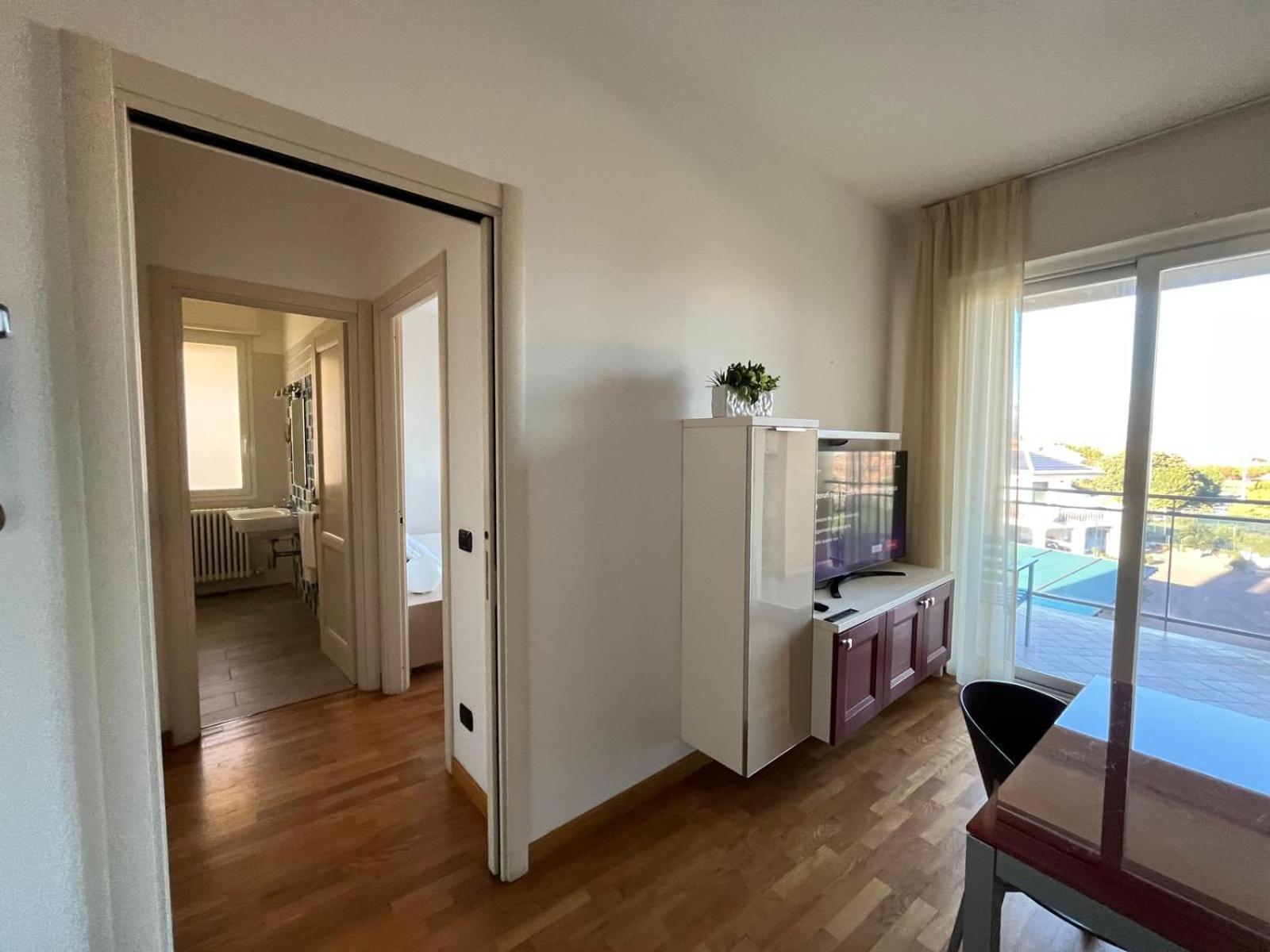 Dea Apartments Albenga Bagian luar foto